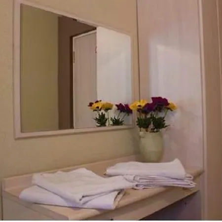 Hotel Evaline 3*