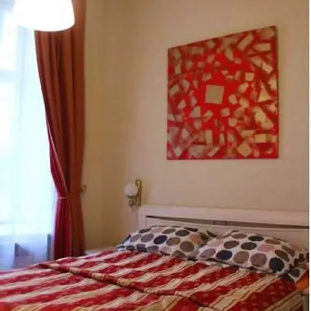 Отель Evaline 3*